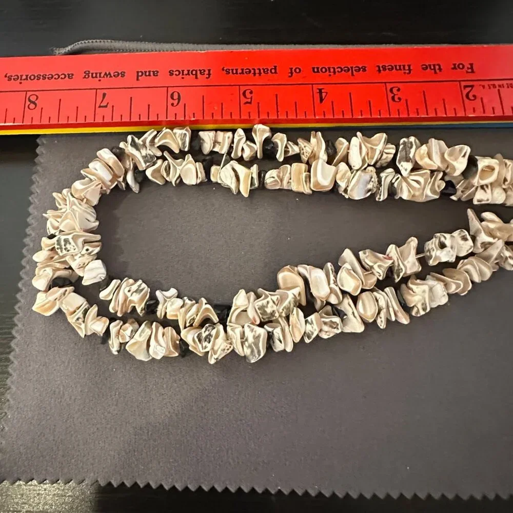 Handmade Mother Of‎ Pearl Chip Shell Choker Necklace With Silver Clasp